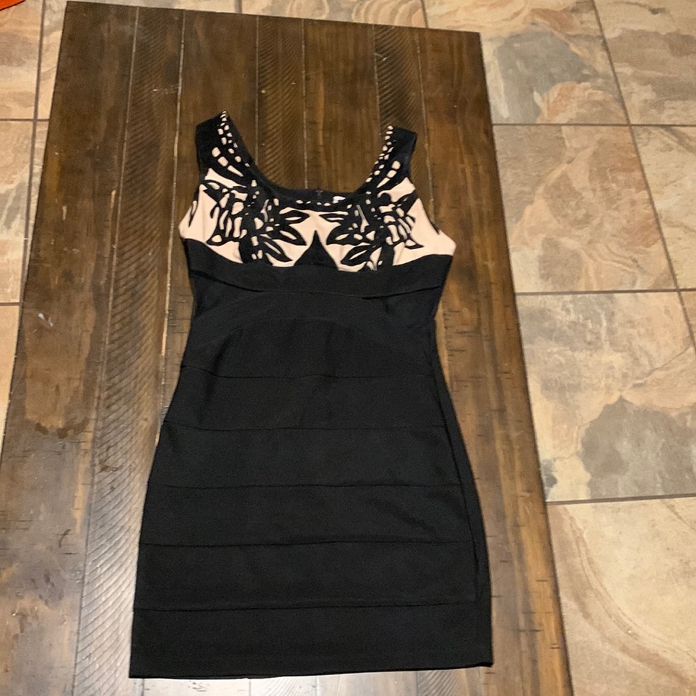 Cocktail dress from Dillards only worn once size small.